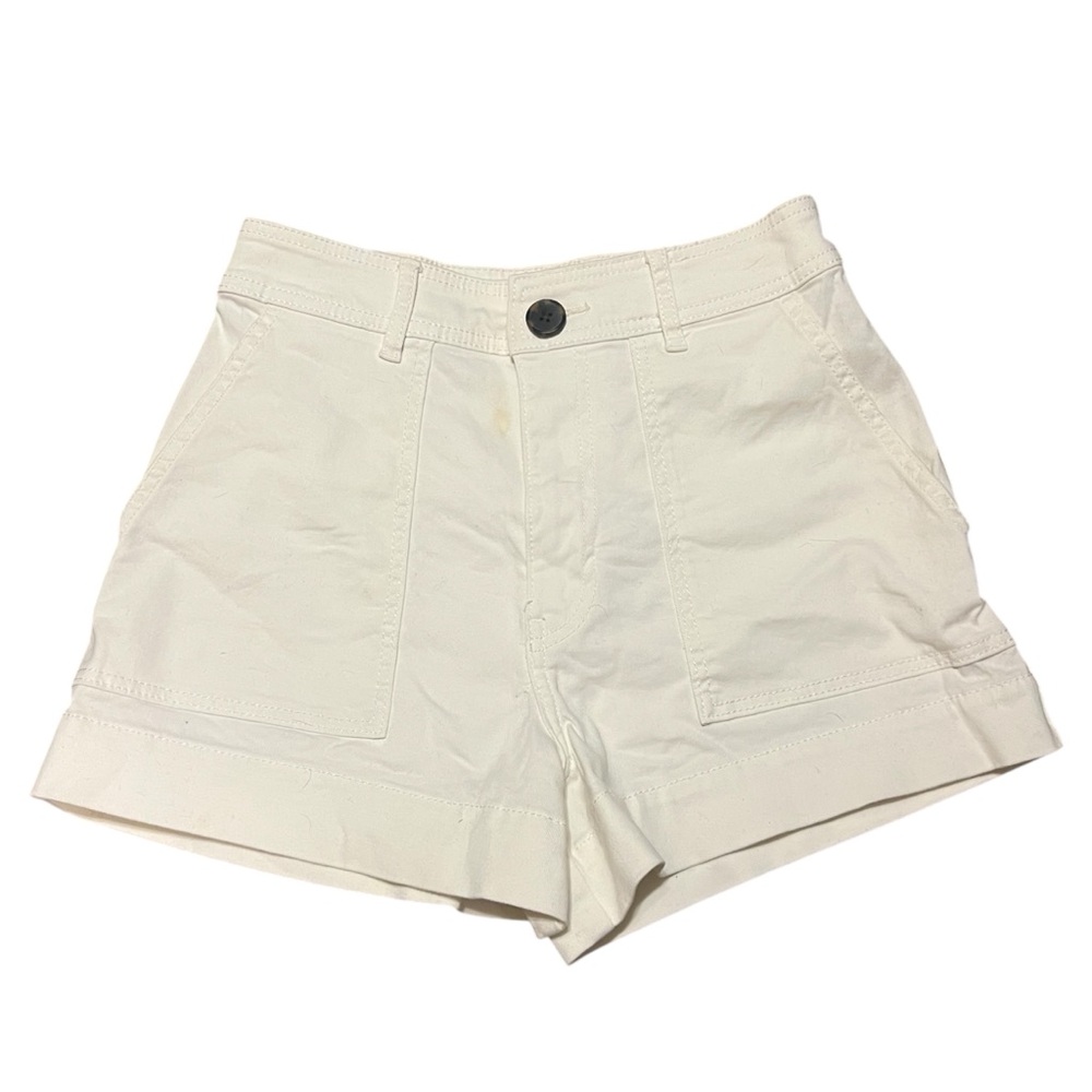 Cream high-rise shorts with pockets